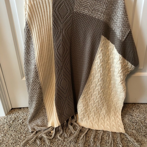 Cardigan/Poncho - Beige. Super cute!! - Picture 3 of 3